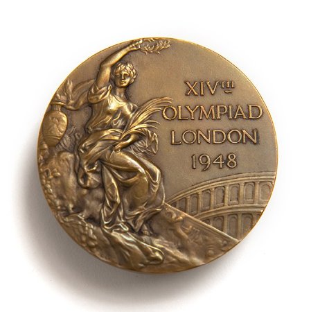 Front: London 1948 bronze medal, seated Nike, Colosseum in background