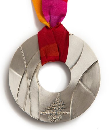 Front: Torino 2006 silver medal, Torino Olympic emblem at bottom